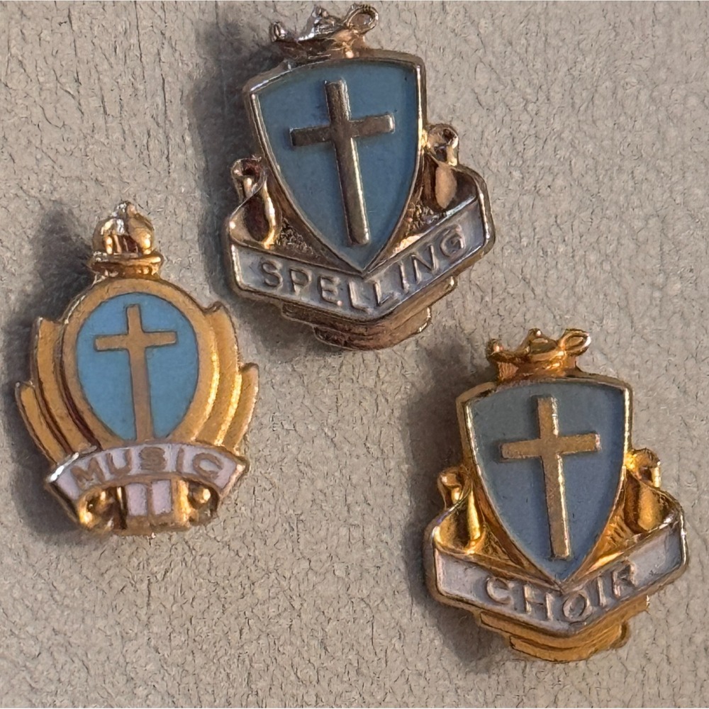 Catholic School Scholastic Lapel Pins Music‎ Choir Spelling Gold Tone